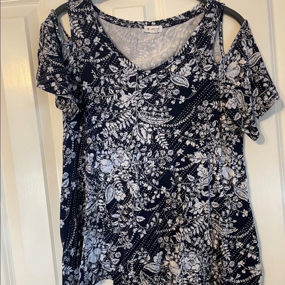 Cold shoulder top